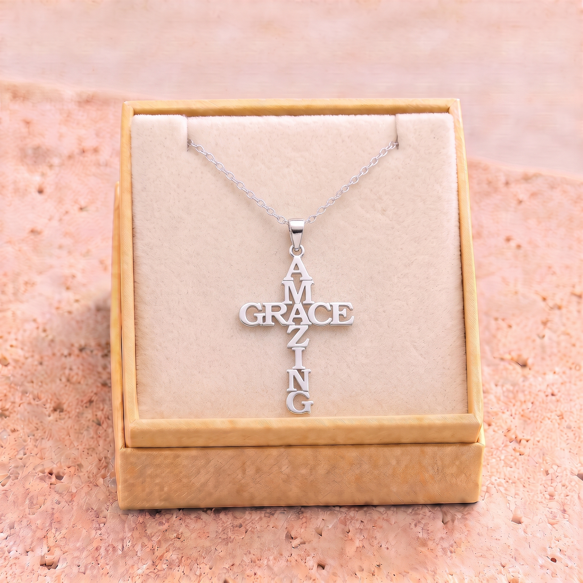 Huldah necklace in Godisabove gift box
