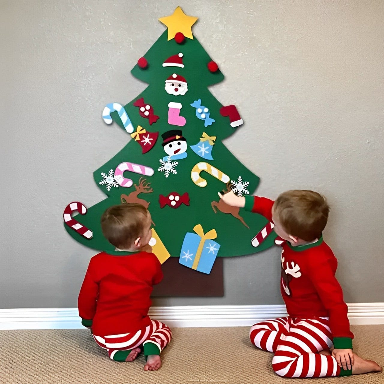 DIY Felt Christmas Tree For Kids (0-15 Years) - (32 Piece Christmas Gift Bundle)