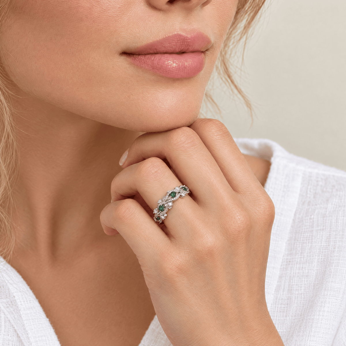 Green Zircon Vine Ring - Rebecca detail