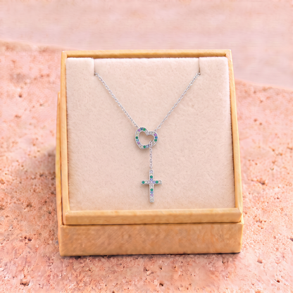 Eve necklace in Godisabove gift box
